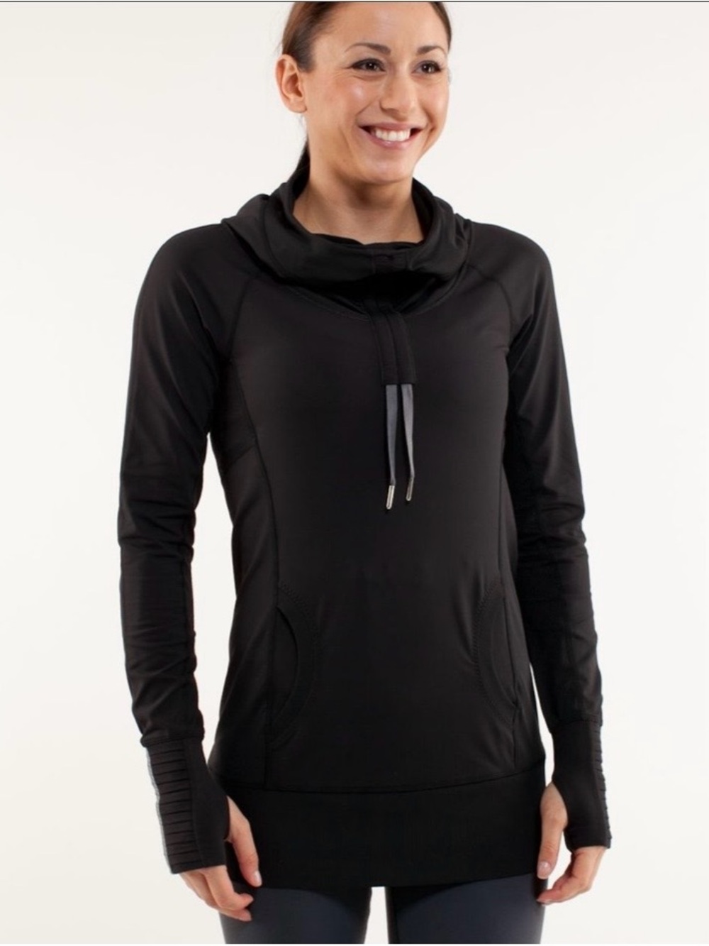 Lululemon Run stay on course pullover size 6 black
